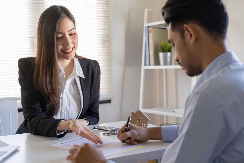 broker asuransi indonesia, risk solutions, management claim, solusi risiko